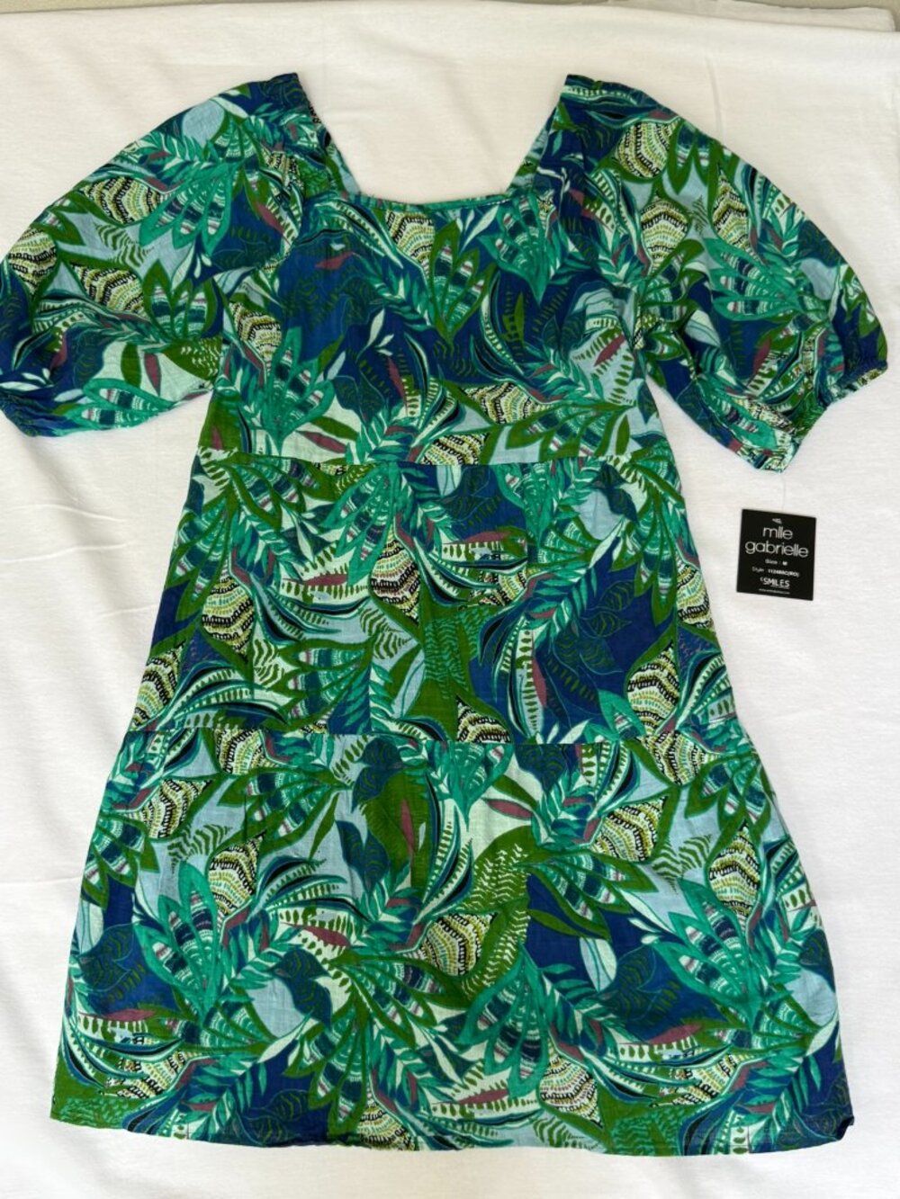 NWT Mlle Gabrielle Tropical Print Cotton Puff Sleeve Smocked Mini Dress Medium
